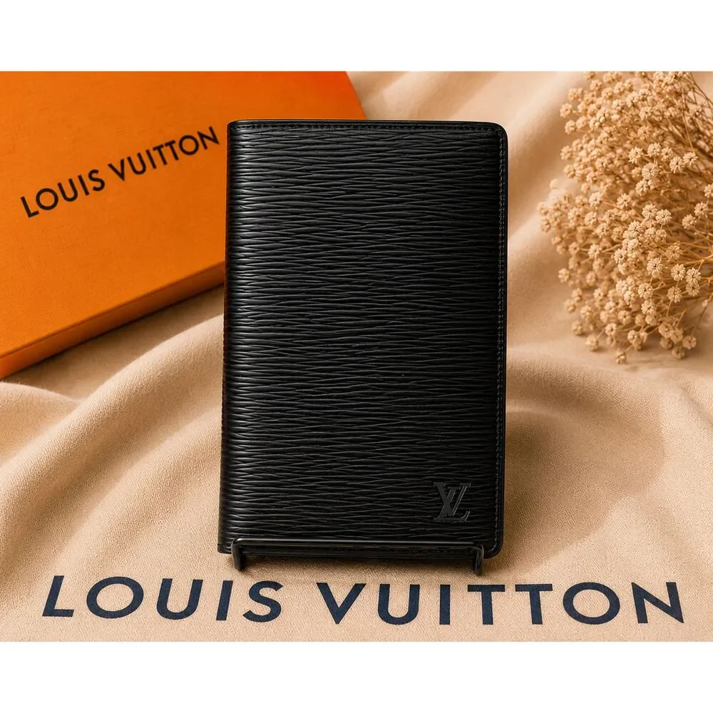 Louis Vuitton Epi Porte Carte Credit Bifold Wallet Passport Holder
